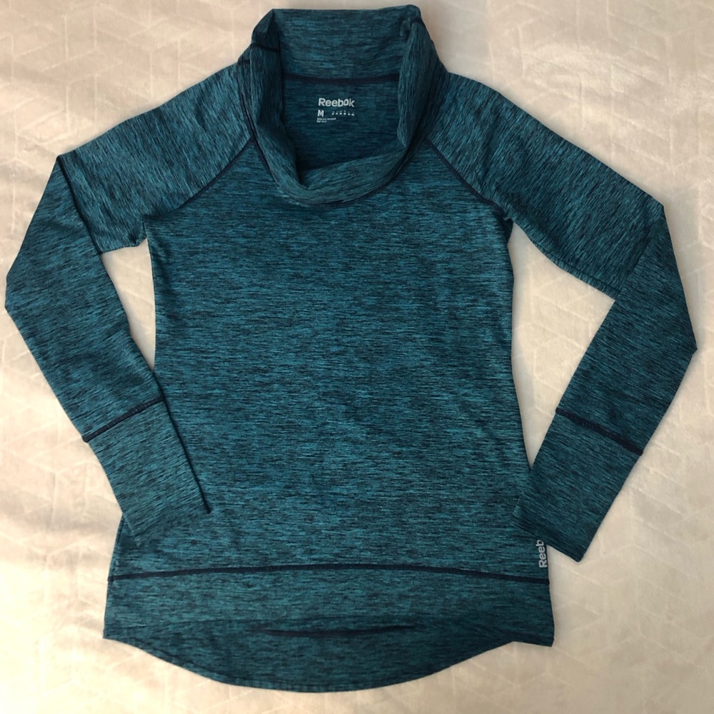 Reebok Women’s Athletic size M Turtleneck NWOT